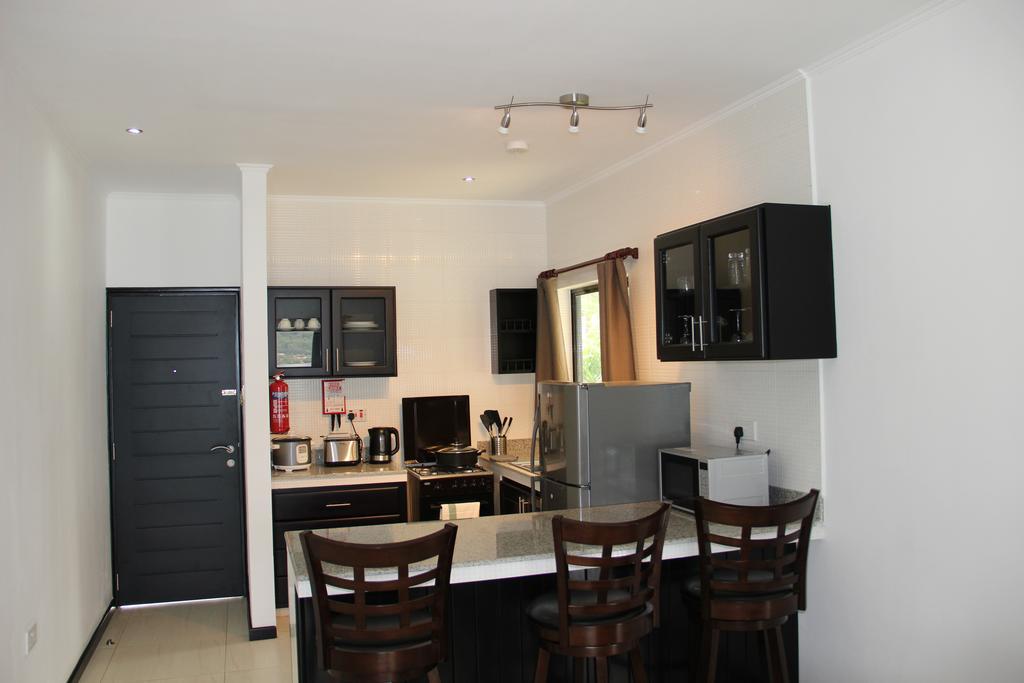 Surfers Cove Apartments Бель-Омбр Экстерьер фото